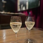 ダブリュー青山 ザ セラーアンドグリル - 