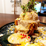 とろける牛ホホ専門店 cheek - ミルフィーユなアンチョビポテト