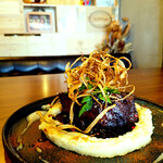 とろける牛ホホ専門店 cheek - 和牛ホホ肉の赤ワイン煮込み