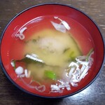 314996139 - 丼ものには味噌汁付