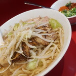 ラーメン二郎 - ラーメンミニ＋青ネギショウガ半分炙