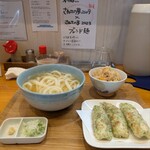 手打ちうどん 上を向いて - 