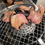 サラリーマン酒場 ホルモン課長 - 