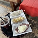 横丁とうふ店 最上川千本だんご - 