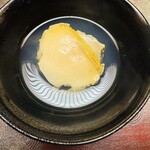 髙橋 謙太郎 - 鮑のお吸い物、下に肝豆腐が隠れてます