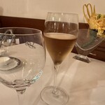 ヴァンサン - ジンジャーエル。（フレンチのお供としては邪道ですかね？　ワインといただくべきでしょうが・・）