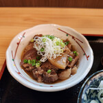 六花 - 牛すじ煮込～☆