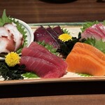 旬魚・地酒 トロ八 - 