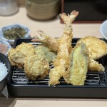 天ぷら処 揚げ萬 - 料理写真: