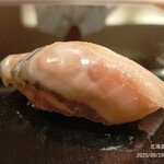 鮨みなと - 11品目、にしんにぎり。初めていただきました。美味しかったです。