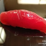 鮨みなと - 13品目、マグロ赤身。見ての通り、最高でした。