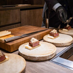 USHIGORO S. - シャトーブリアンカツサンド 　トリュフ添え