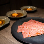 USHIGORO S. SHINJUKU - トリュフとザブトンのすき焼き