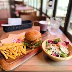 ビアダイナー スーパードライ トウキョウ - ハニーマスタードチキンバーガー