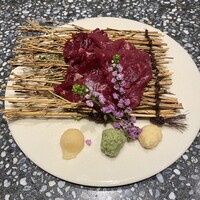 赤身馬刺し