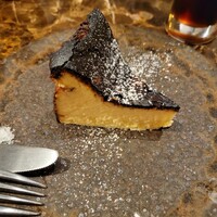 ビストロ クレスタ 麻布十番 - バスク風チーズケーキ♡重たくなくて美味しかった！