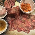 仙臺焼肉 れれ-Re:- - 最初にこのセットとライス•スープが来ます