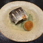 神田錦町 鮨たか晴 - カマス（竹岡）