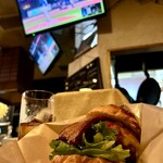 ダイニングバーザブルック - サルサチーズベーコンバーガー