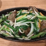 居酒屋こんの - 鹿肉のレバニラ炒め