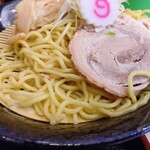 栄昇らーめん 匠 - 水切りの網がありました
