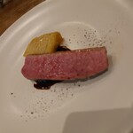 Bistro TAKU - 鴨肉ステーキ
      ジャガイモのなんちゃら（笑）なんちゃらソース♪