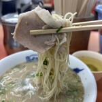 元祖ラーメン長浜家 - 肉もリフト