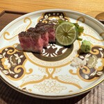 まとい 銀座 - 炭火焼き　神戸牛サーロイン　ハナニラのおひたし