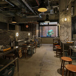 サムギョプサルと韓国料理 コギソウル - 奥テーブル席　右側