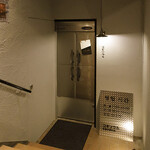 サムギョプサルと韓国料理 コギソウル - 外観（扉閉）