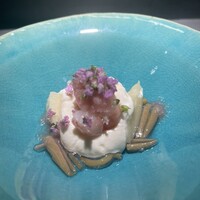 鮨 惣五郎 - 甘海老、桃、じゅんさいのクリームチーズ和え