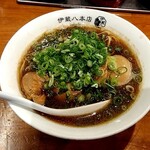 中華そば つけそば 伊蔵八本店 - 