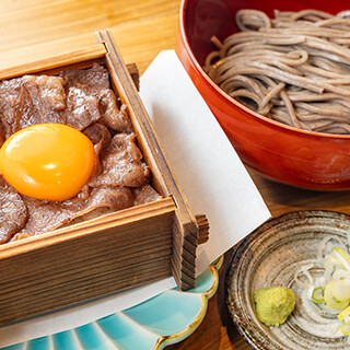 香りとのどごし◎玄蕎麦粉を水だけでつないだ完全十割蕎麦