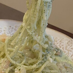 石窯イタリアン チーナ邸 - 海老とバジルのクリームパスタ