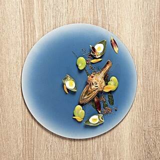 フレンチ主体のジャンルレスな一皿。知多半島の食材を生かす逸品