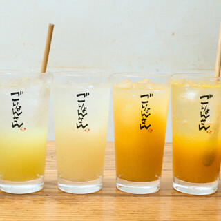 フレッシュな果実を使ったサワーや豊富な焼酎も取り揃え◎