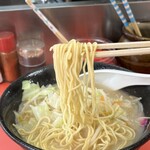 三陽軒 - 細麺(蒸し麺)