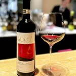 マンサルヴァ - 新星、マテのブルネッロ！
      タンニンがめちゃめちゃエレガントで、まだ５年なのに尖ったところもない。
      こういうワインを教えてもらえると、ホントに盛り上がります♪