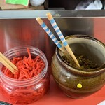 三陽軒 - 紅ショウガ・辛子高菜