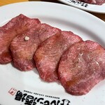大衆炭火焼肉ジンギスカン ホルモン酒場 風土. - 
