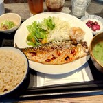 〆蕎麦 フクロウ - ✨さばの文化干し定食✨脂の乗ってて肉厚！