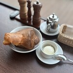 トラットリア グランボッカ - パン　おかわり自由