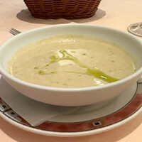 エリオ・ロカンダ・イタリアーナ - サービスランチのうらごし野菜の冷製スープ