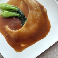 吉切鮫の姿煮込み シェフこだわりの濃厚白湯仕立て