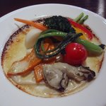 ニシモリ - 前菜：野菜と牡蠣のグラタン　バーニャカウダーソース