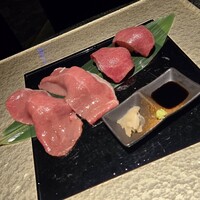 個室 和牛焼肉 吟 難波店 - 