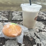 菓子工房 noko-noki - 料理写真:マドレーヌとアイスカフェラテ