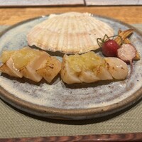 北海道産帆立貝柱の鉄板焼き【二貫】