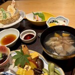 料亭・旅館 半月庵 - 