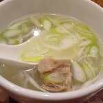 牛たん料理 閣 - 定食のスープ